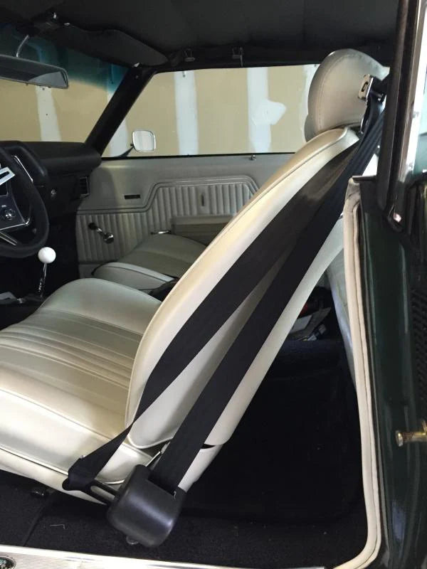 Load image into Gallery viewer, GTO Front 3-Point Seat Belts for Bucket Seats
